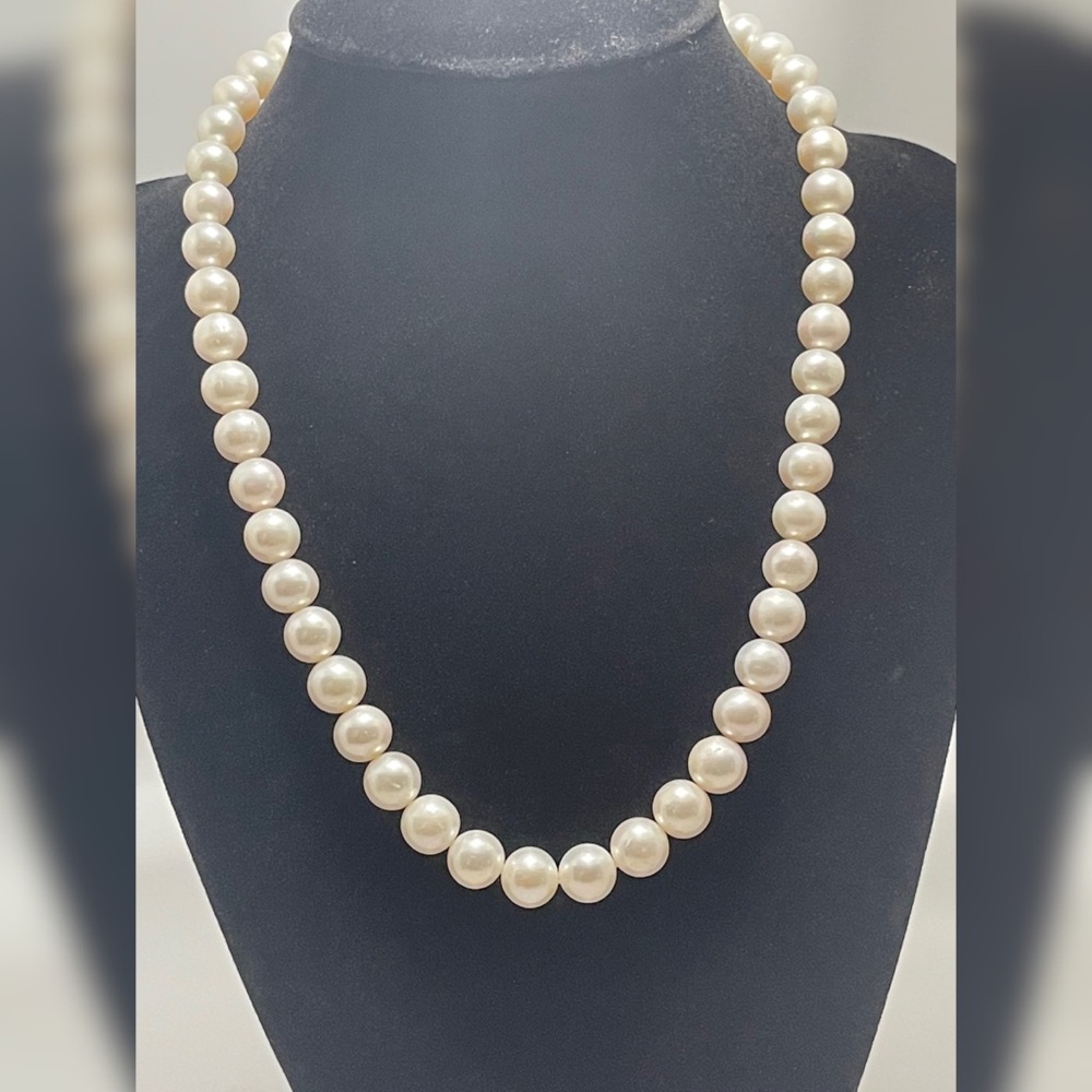 Authentic Freshwater Pearl necklace